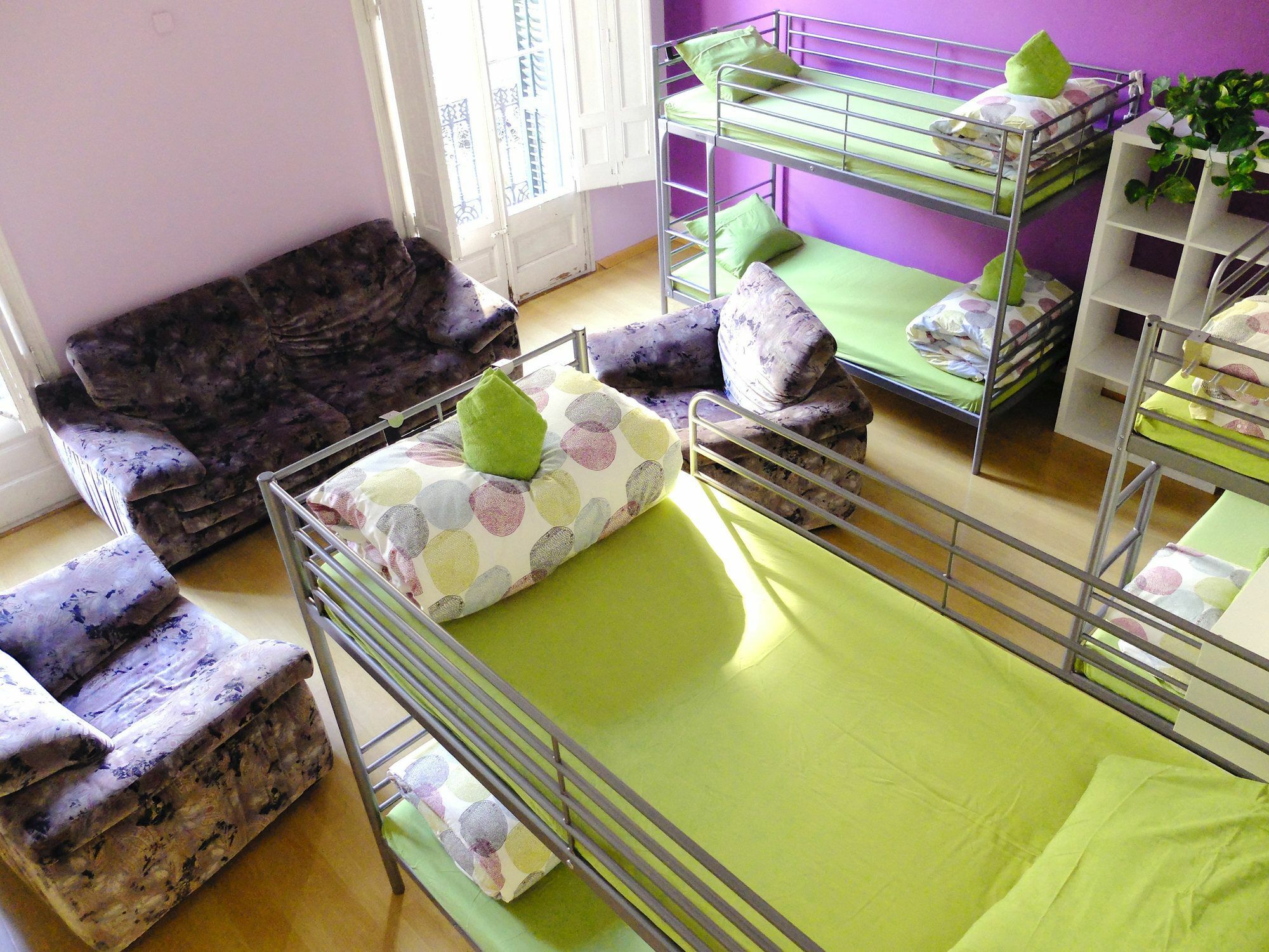 Fabrizzio'S Petit Hostel Barcelona Exterior photo