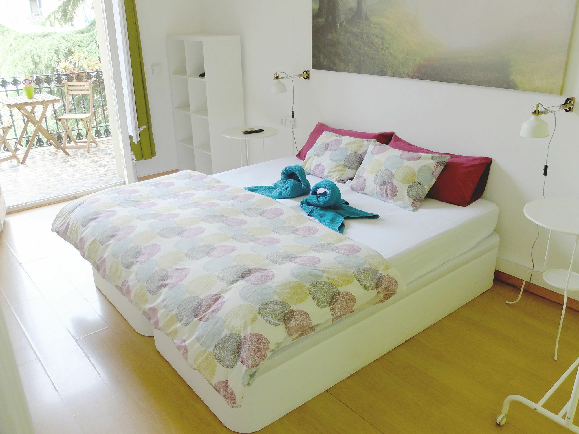 Fabrizzio'S Petit Hostel Barcelona Exterior photo